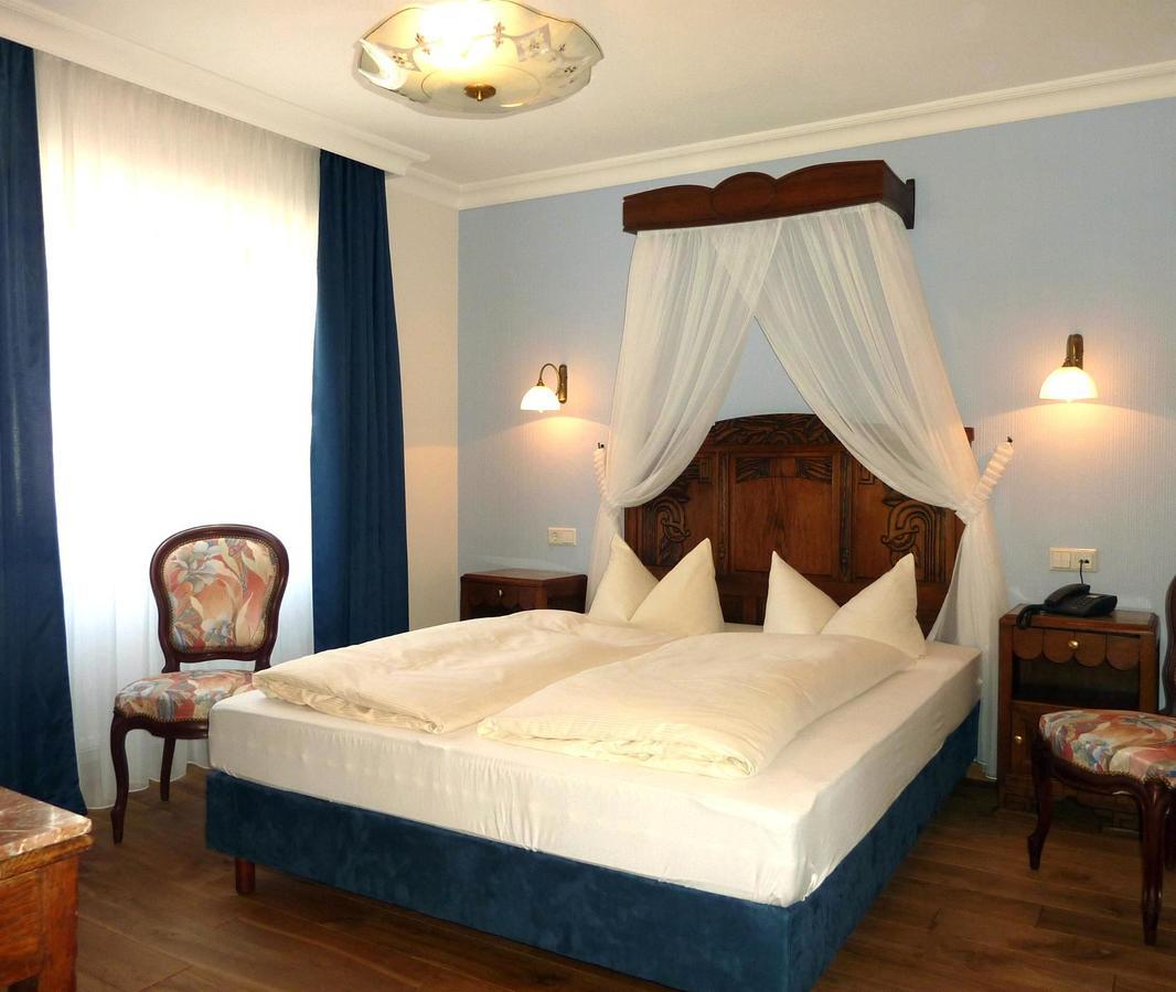 Historisches Genusshotel Loewen Шопфхайм Экстерьер фото